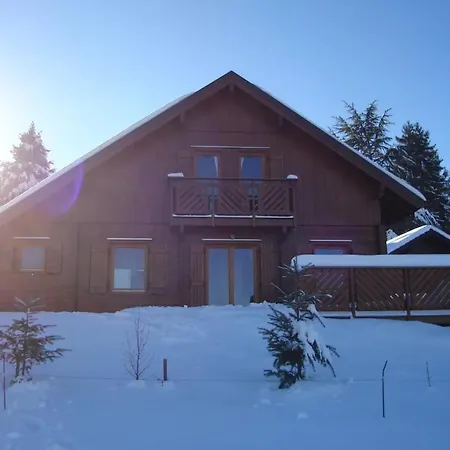 Шале Charming Chalet With Garden In