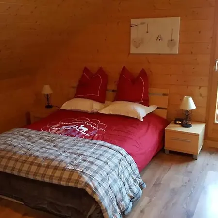 Charming Chalet With Garden In